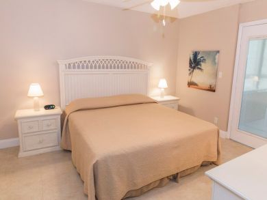 Luxury Rental Beach Pool Excellent 2 Bedrooms Partial Views